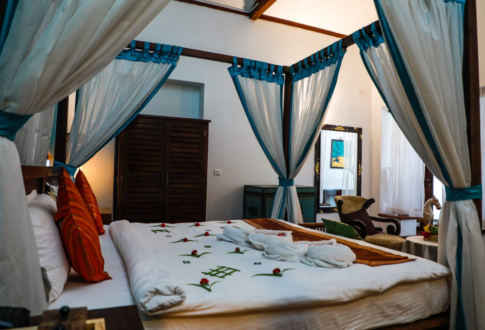 What Most Travellers Miss When Booking a Hotel in Fort Kochi